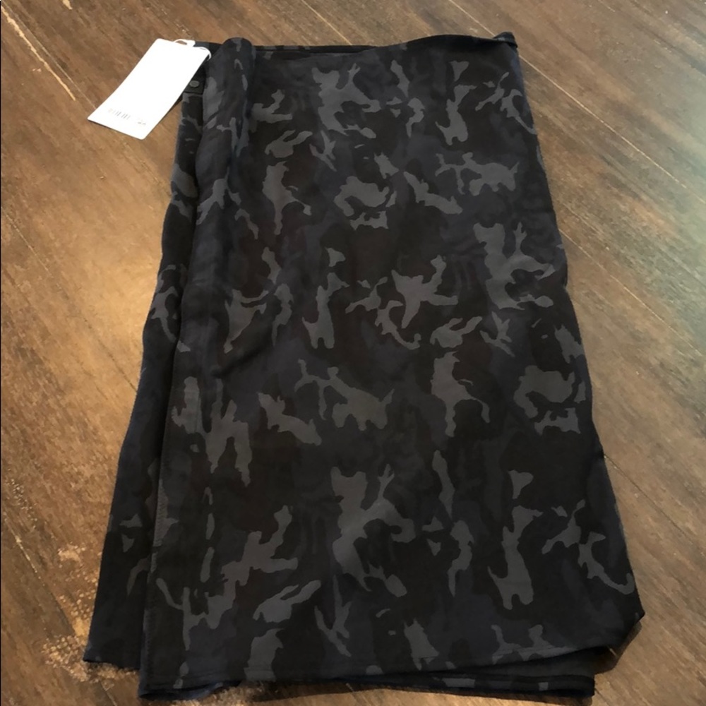 lululemon vinyasa scarf never been worn